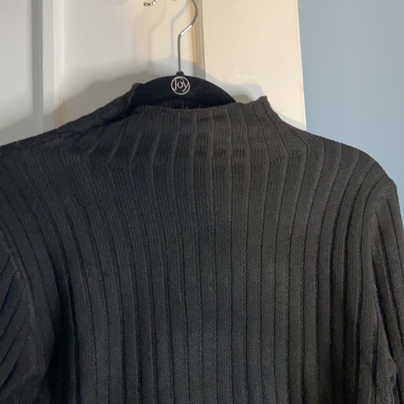 Zaful Black Cropped Rib Sweater sz M US 6 - Picture 2 of 4